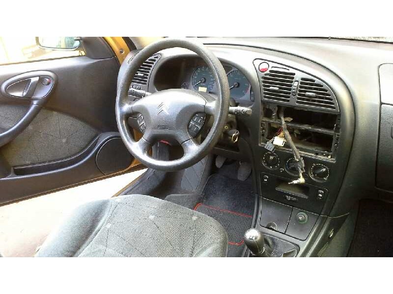 citroën xsara berlina del año 2001