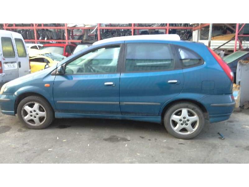 nissan almera tino (v10m) del año 2001