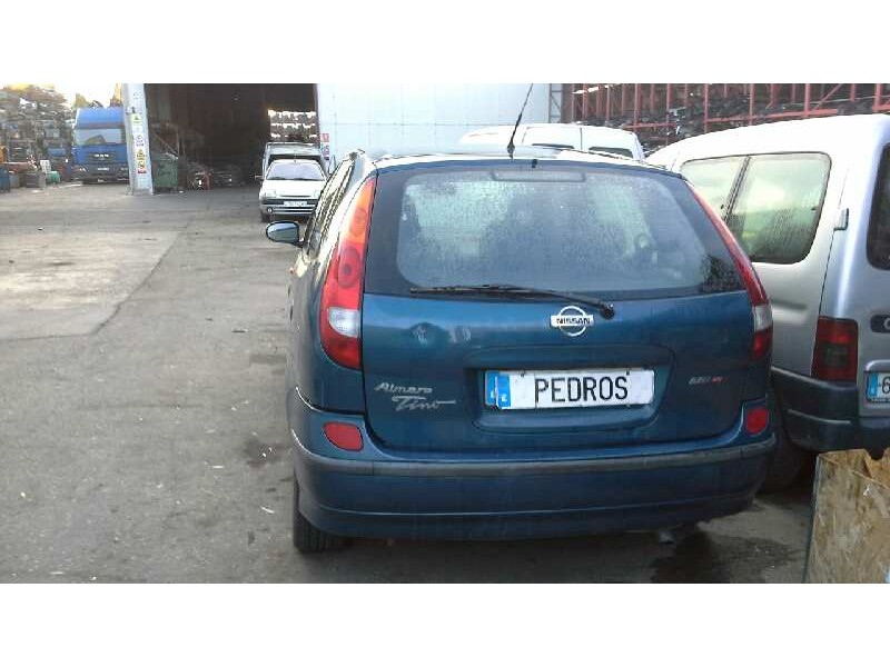 nissan almera tino (v10m) del año 2001