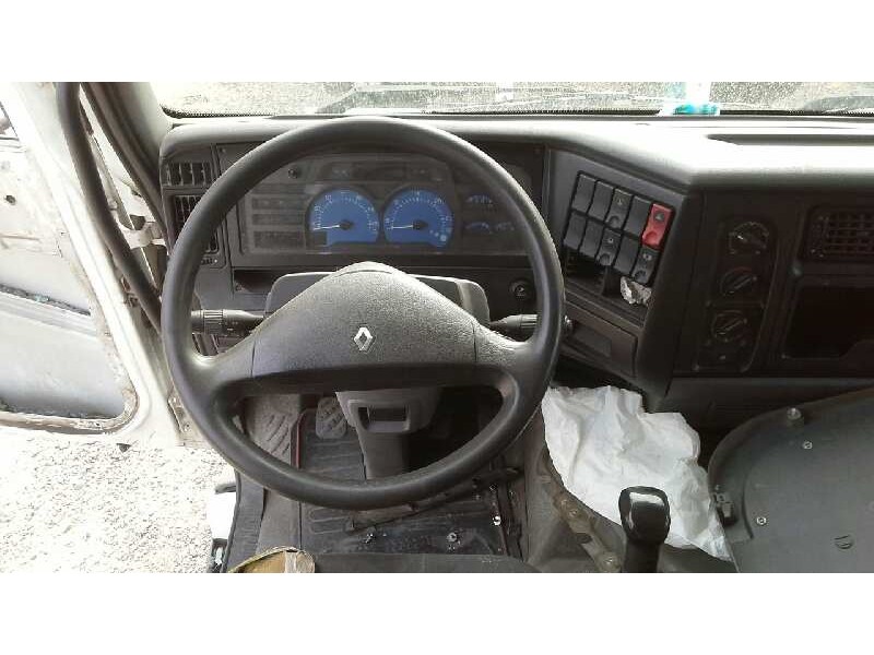 renault midlum del año 2002