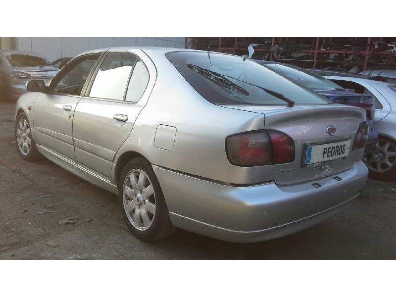 nissan primera berlina (p11) del año 2001