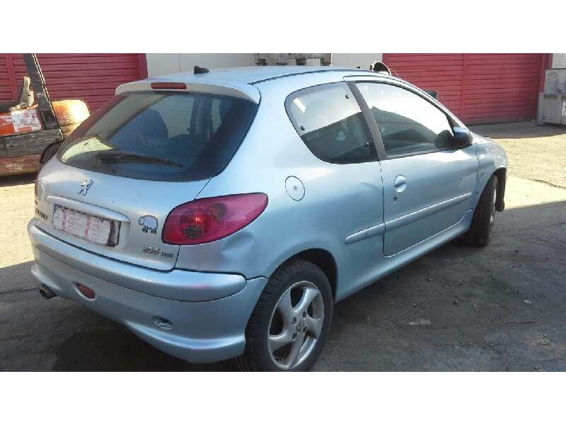 peugeot 206 berlina del año 2003