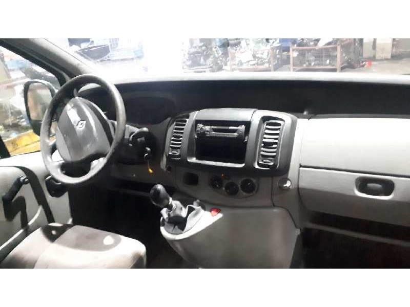 renault trafic combi (ab 4.01) del año 2003