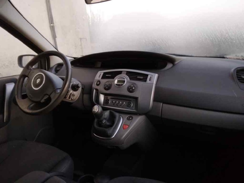 renault scenic ii del año 2006