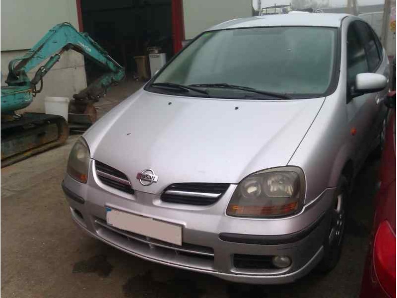 nissan almera tino (v10m) del año 2001