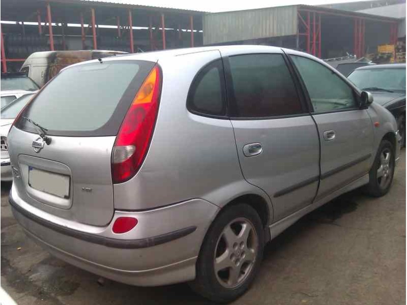 nissan almera tino (v10m) del año 2001