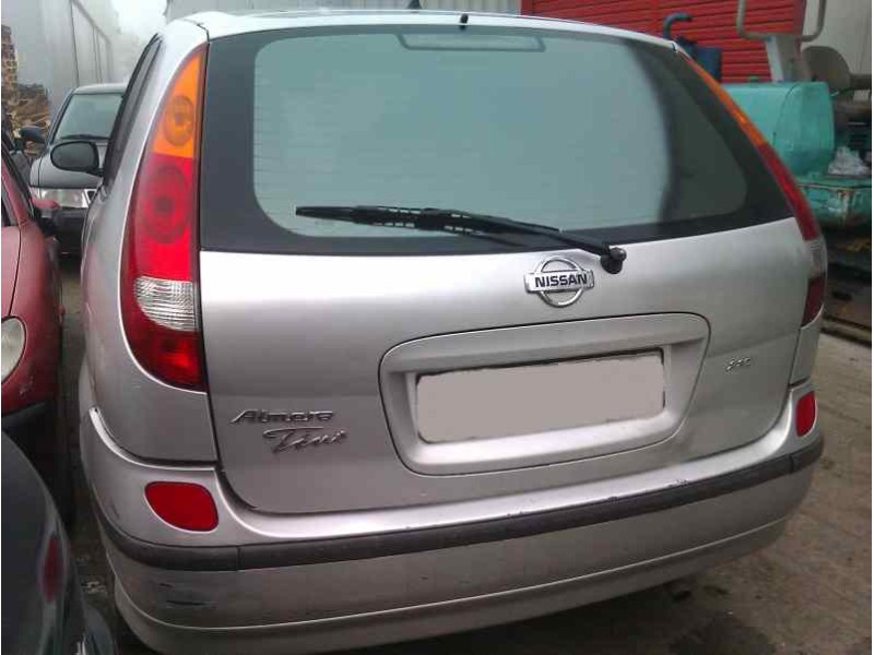 nissan almera tino (v10m) del año 2001