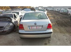 volkswagen bora berlina (1j2) del año 2001