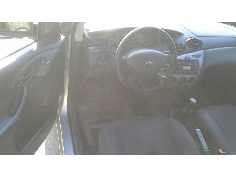 ford focus berlina (cak) del año 2002