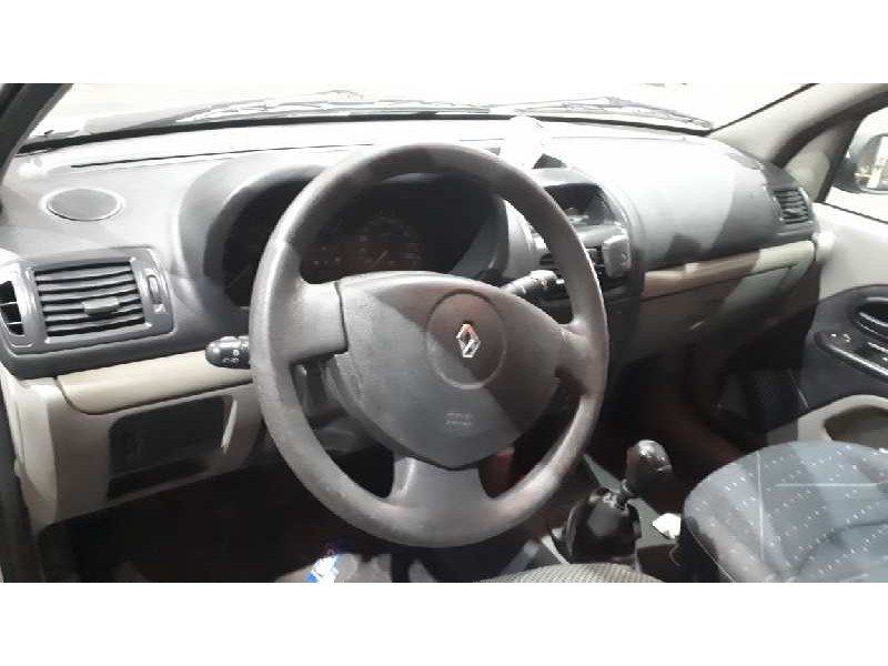 renault clio ii fase ii (b/cb0) del año 2003