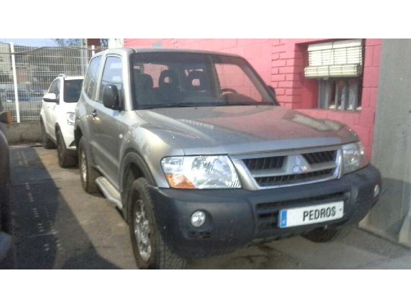 mitsubishi montero (v60/v70) del año 2004