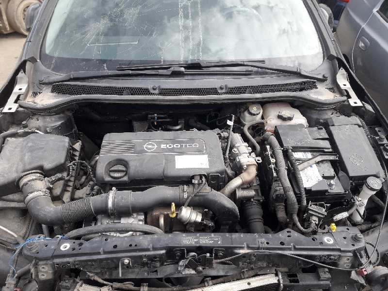 opel astra j lim. del año 2011