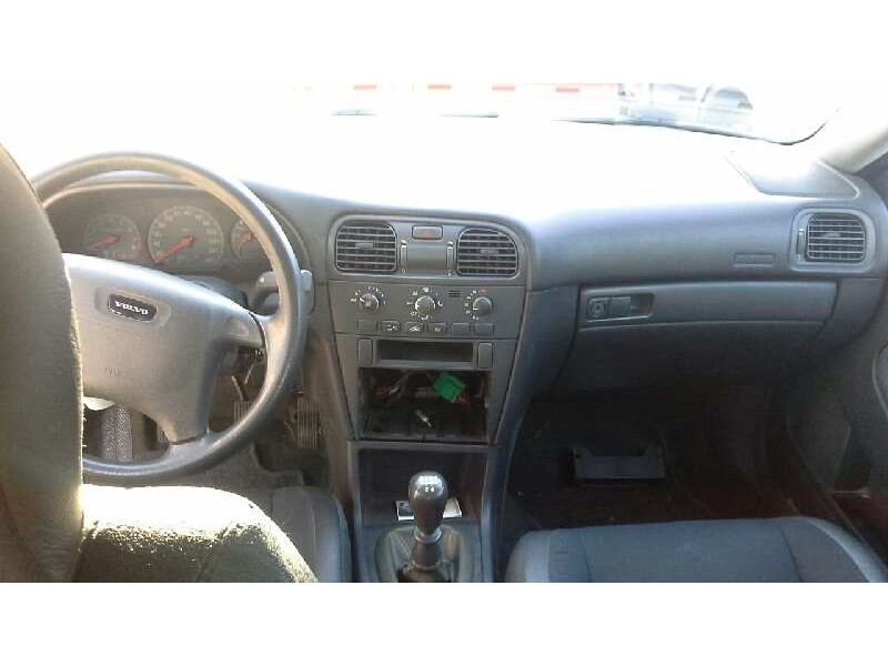 volvo s40 berlina del año 2002