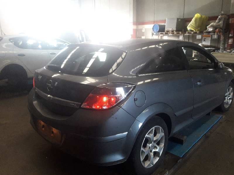 opel astra gtc del año 2006