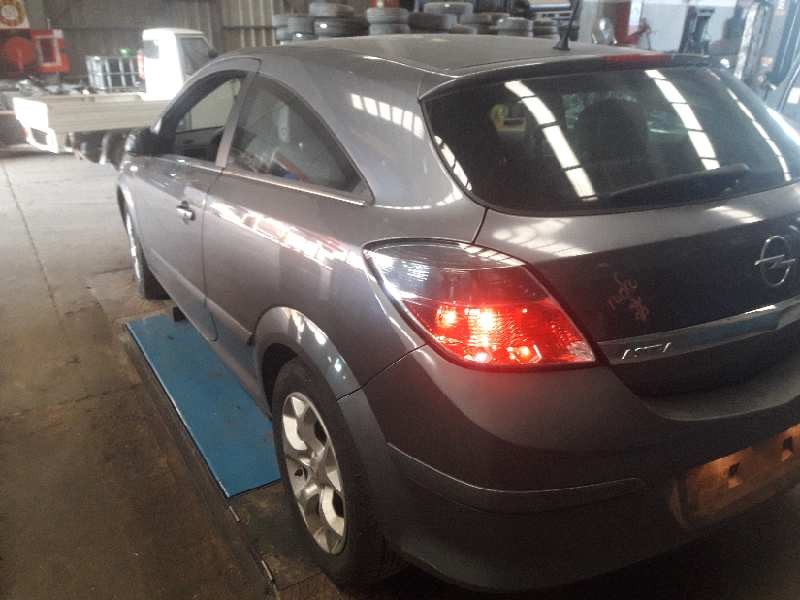 opel astra gtc del año 2006