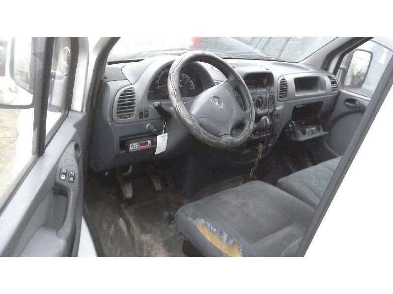 mercedes-benz sprinter 02.00  caja abierta del año 2004