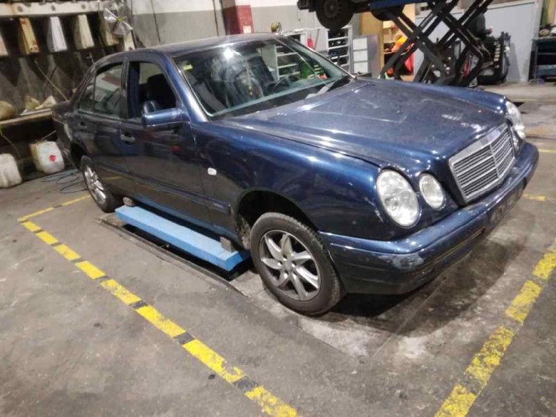mercedes-benz clase e (w210) berlina diesel del año 1999