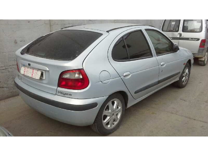 renault megane i fase 2 berlina (ba0) del año 2001