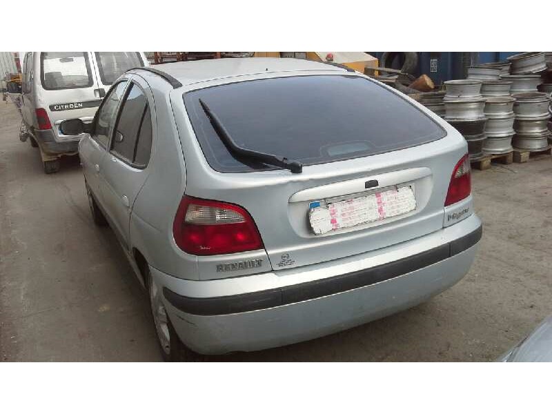 renault megane i fase 2 berlina (ba0) del año 2001