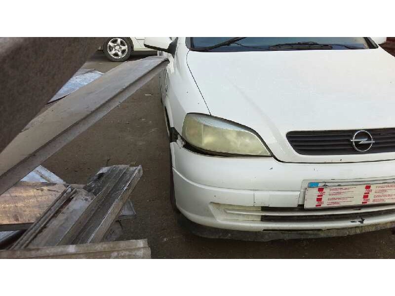 opel astra g berlina del año 2002