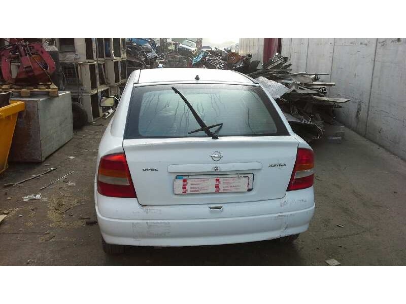 opel astra g berlina del año 2002