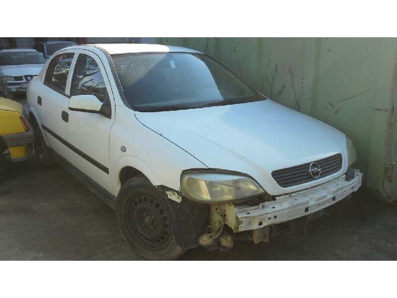 opel astra g berlina del año 2001