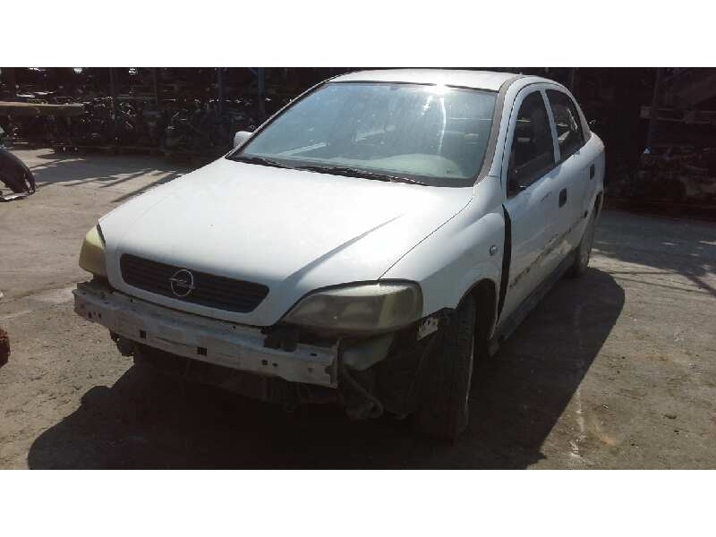 opel astra g berlina del año 2001