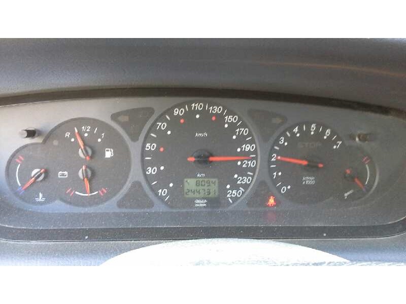 citroën c5 berlina del año 2002