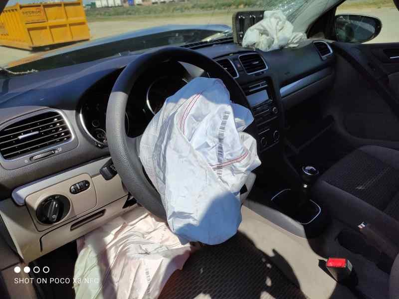 volkswagen golf vi (5k1) del año 2011