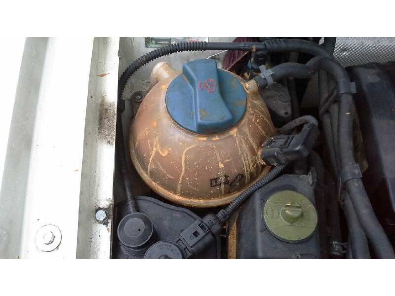 volkswagen golf iv berlina (1j1) del año 2000