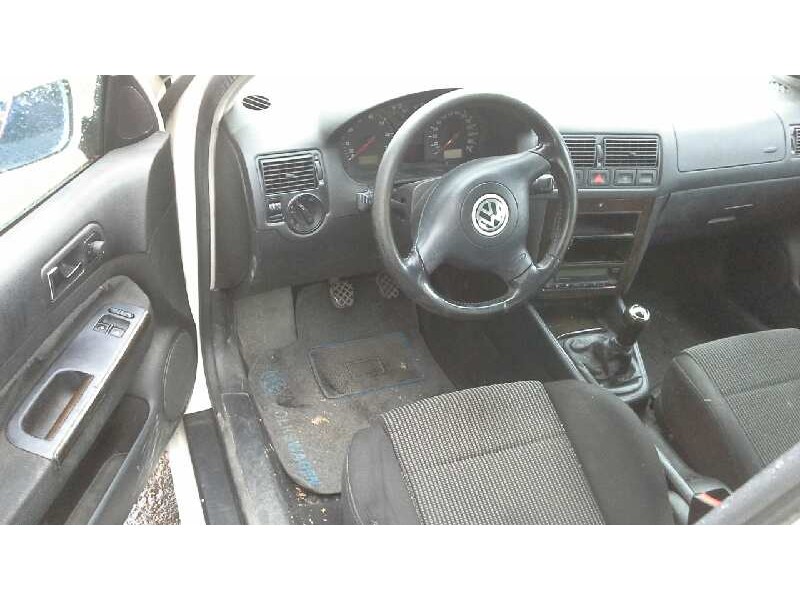 volkswagen golf iv berlina (1j1) del año 2000