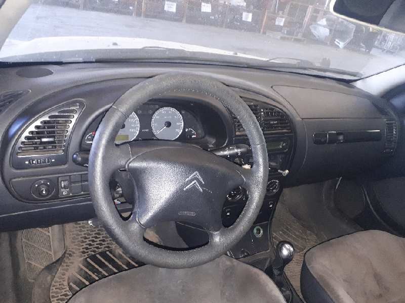 citroën xsara berlina del año 2004