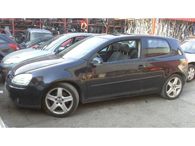 volkswagen golf v berlina (1k1) del año 2004