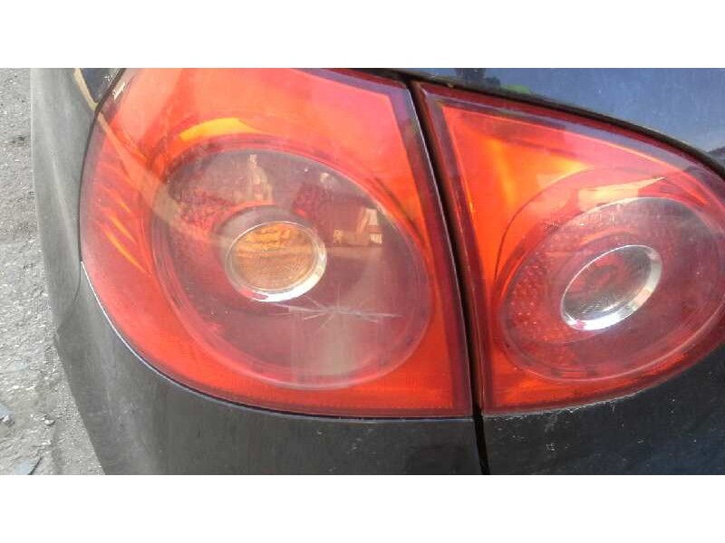 volkswagen golf v berlina (1k1) del año 2004