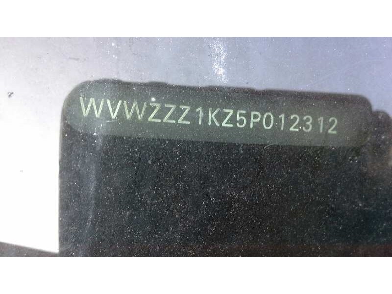 volkswagen golf v berlina (1k1) del año 2004