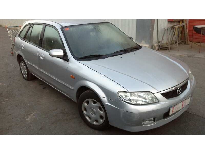 mazda 323 berl. f/s (bj) del año 2001