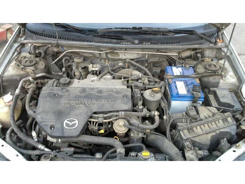 mazda 323 berl. f/s (bj) del año 2001