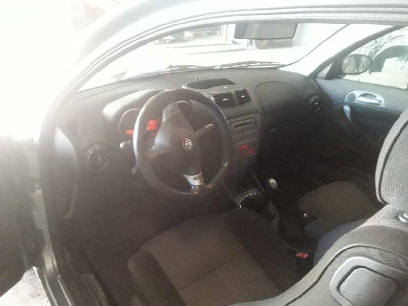 alfa romeo 147 (190) del año 2003