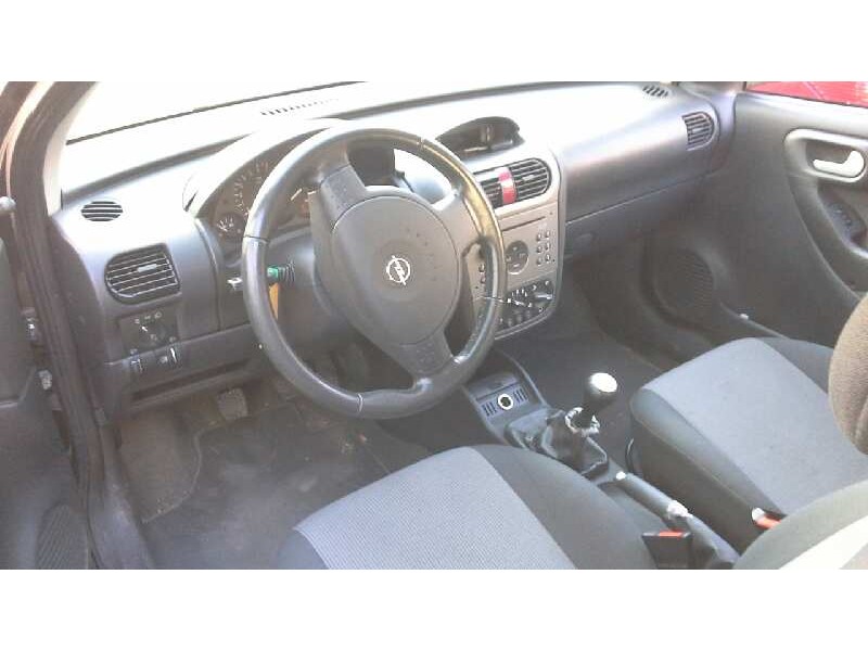 opel corsa c del año 2004