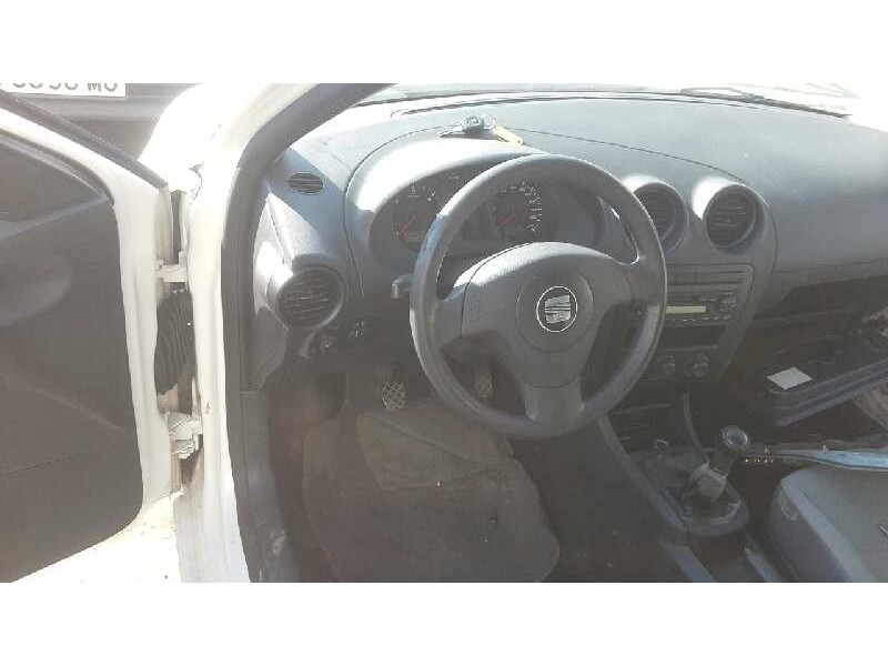 seat ibiza (6l1) del año 2004