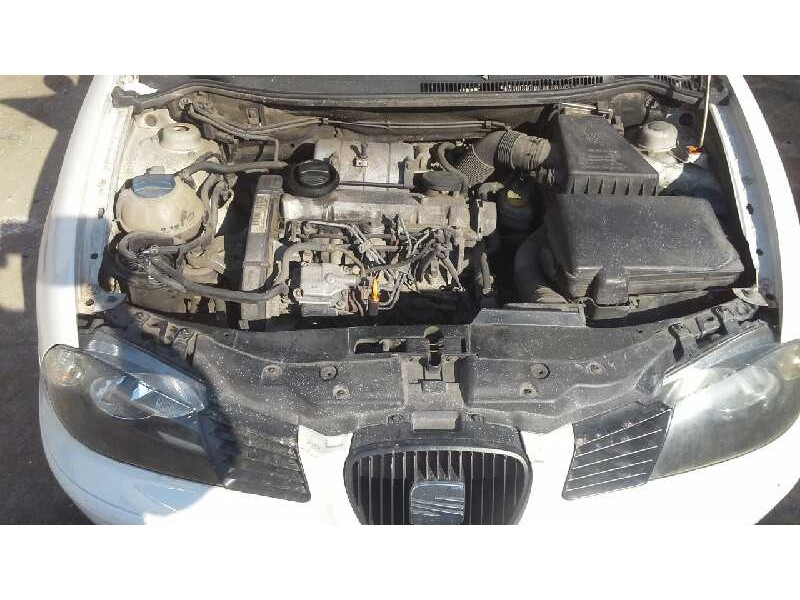 seat ibiza (6l1) del año 2004