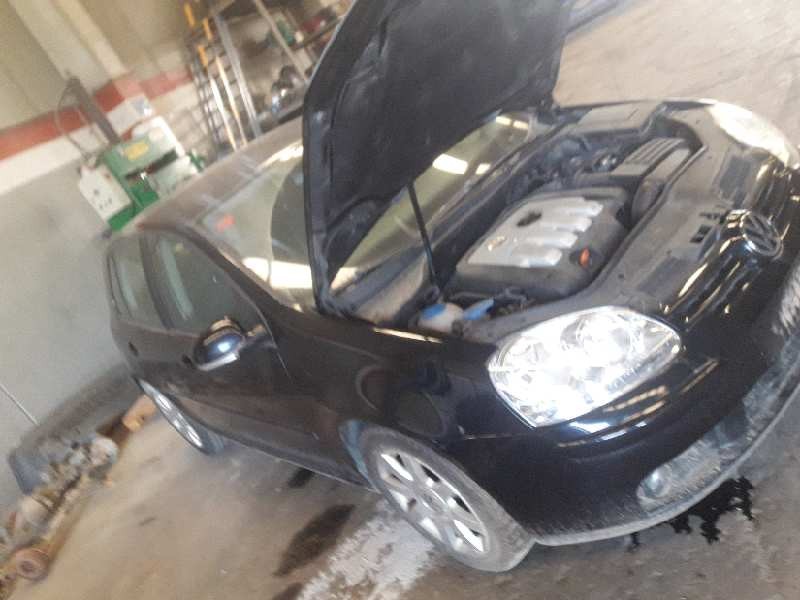 volkswagen golf v berlina (1k1) del año 2005