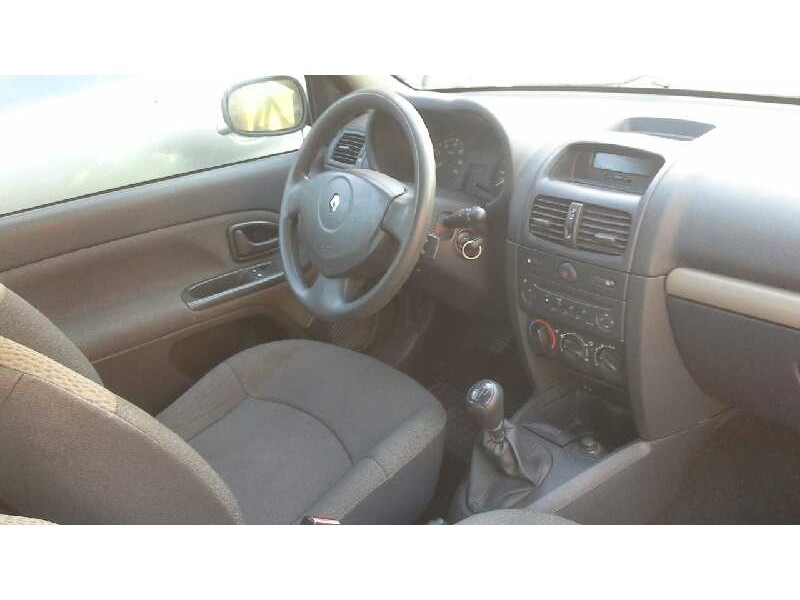 renault clio ii fase ii (b/cb0) del año 2004
