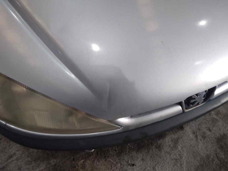 peugeot 206 berlina del año 2002