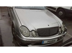 mercedes-benz clase e (w211) berlina del año 2004 2