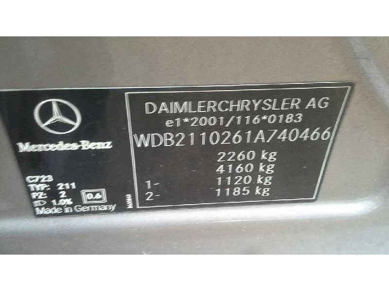 mercedes-benz clase e (w211) berlina del año 2004