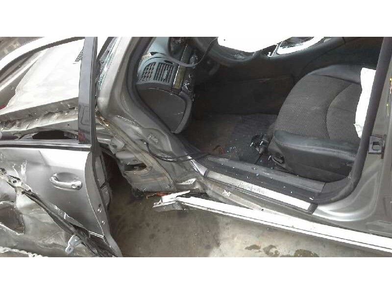 mercedes-benz clase e (w211) berlina del año 2004