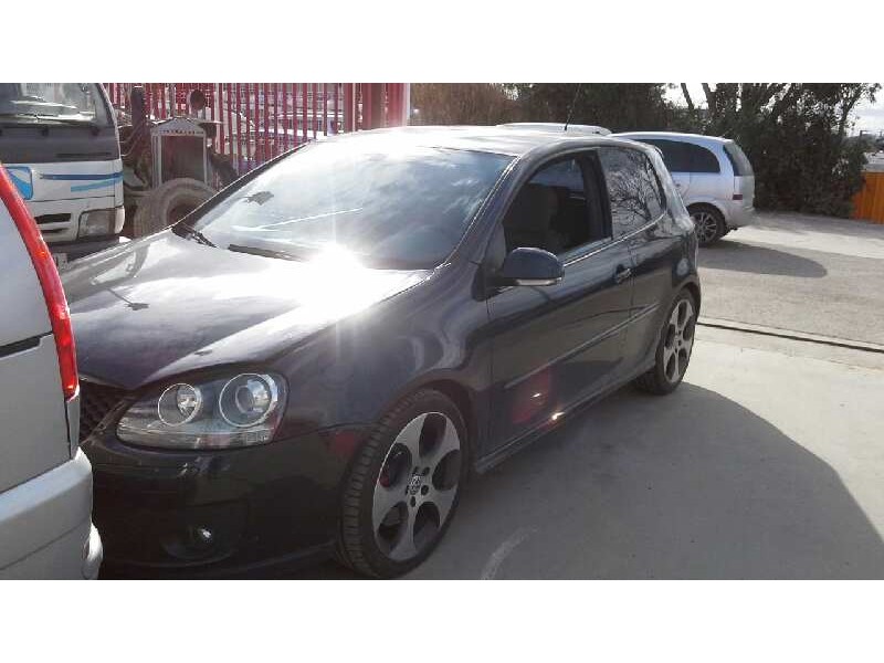 volkswagen golf v berlina (1k1) del año 2005
