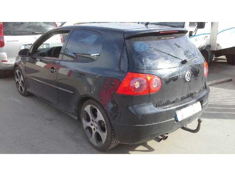 volkswagen golf v berlina (1k1) del año 2005