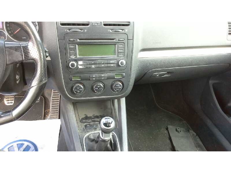 volkswagen golf v berlina (1k1) del año 2005